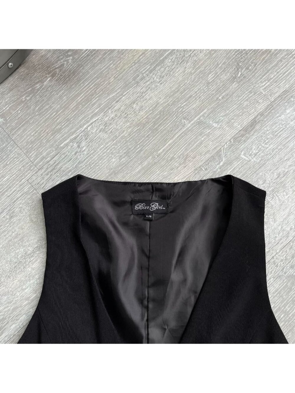 Black / Silver Toned Vintage “Bizz Girl” Preppy Vest - Picture 3 of 3
